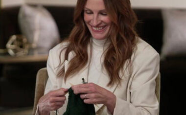 Celebrities Who Knit